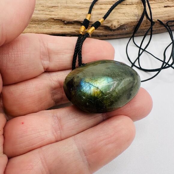 Natural Labradorite Healing Stone Cord Necklace Unisex - Picture 6 of 6